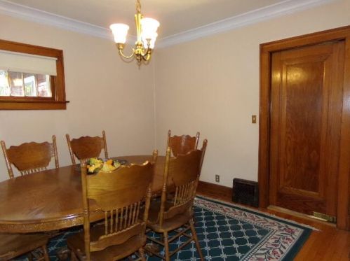 1416 Bank St, Kalamazoo MI 49001-2906 exterior