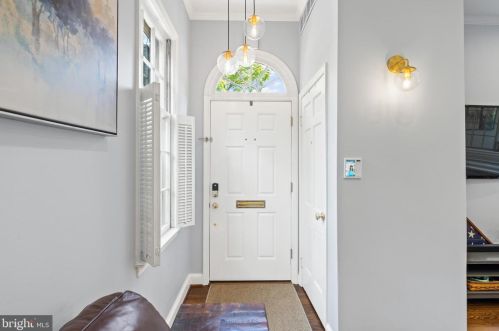 310 Franklin St, Alexandria VA 22314-4106 exterior