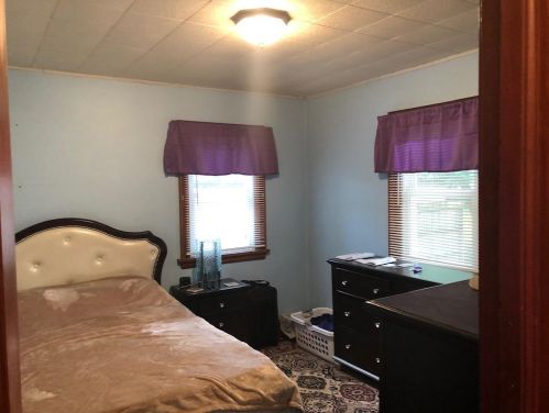 1233 96, Milwaukee WI 53214-2614 exterior