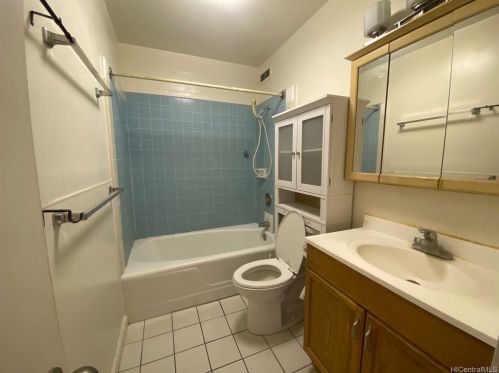 1323 Makiki St, Honolulu HI  96814-1336 exterior