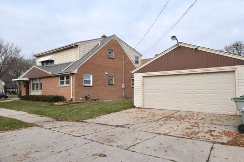 3332 Morgan Ave, Milwaukee WI 53221-1019 exterior