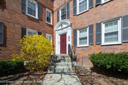 539 Glenmoor Rd, East Lansing, MI 48823-3943