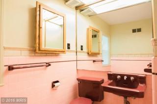 13100 Glen Mill Rd, Rockville MD  20850-3765 exterior