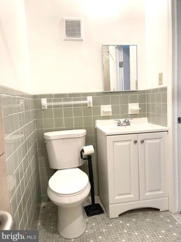 1432 Cheltenham Ave, Philadelphia PA  19124-1102 exterior