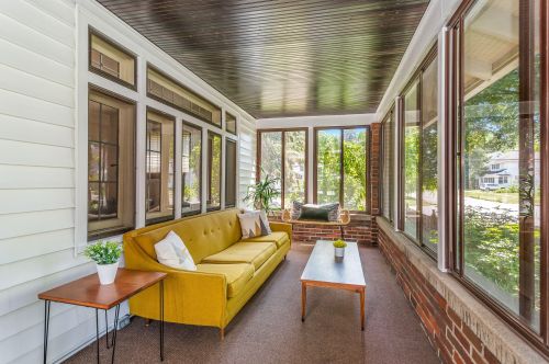 753 Innes St, Grand Rapids, MI 49503-3515