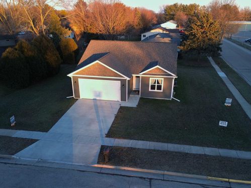 509 Bogda Dr, Horicon WI 53032-1592 exterior