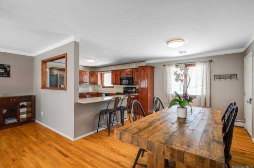 1 Millet St, Huntington Station NY 11746-8021 exterior