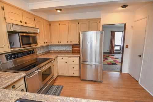 1318 Randolph St, Watertown WI 53094-6708 exterior