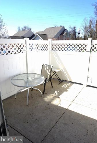 21 Fallview Ct, Trenton NJ 08690-3216 exterior