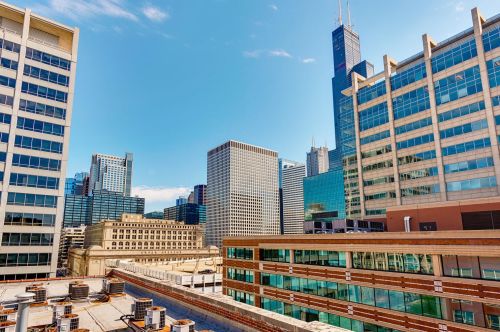 420 Clinton St, Chicago IL 60607-3803 exterior