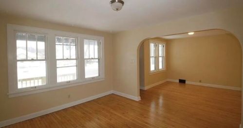 2902 Van Norman Ave, Milwaukee WI  53235-5725 exterior