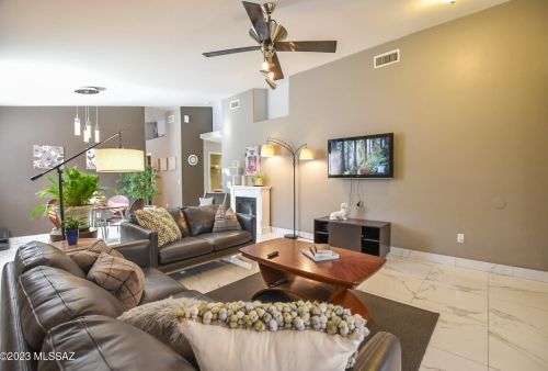 6802 Quailwood Way, Tucson AZ 85757-6923 exterior