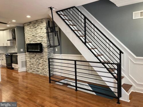 2445 Lawrence St, Philadelphia PA  19133-3022 exterior