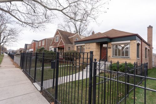 12234 State St, Chicago IL 60827-2016 exterior