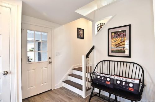 20 Fairwood Ave, Milford, CT 06460-5830