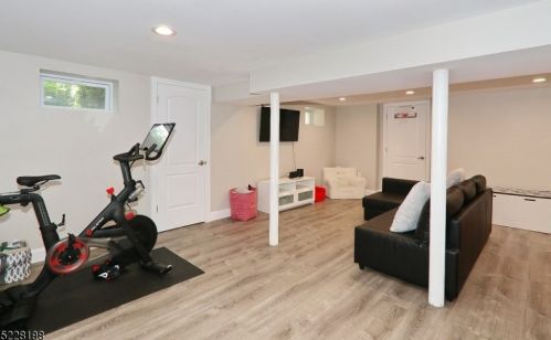 210 Mountainview Ave, Scotch Plains NJ  07076-1418 exterior