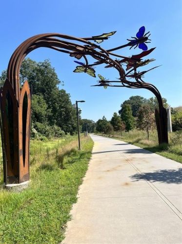 1385 Centra Villa Dr, Atlanta GA  30311-3423 exterior