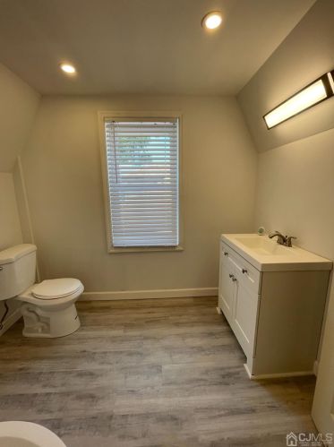 21 Douglas St, Perth Amboy NJ 08863-2205 exterior