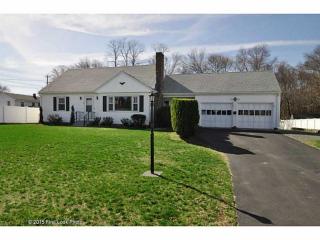3 Sachem Rd, Bristol, RI 02809-2807
