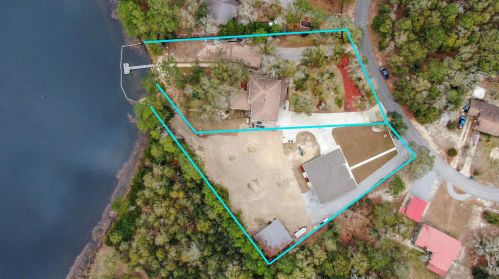 157 Lake Juniper Cir, Defuniak Springs FL 32433-3531 exterior