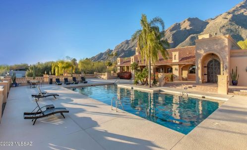 6730 Chapultapec Cir, Tucson AZ  85750-1001 exterior