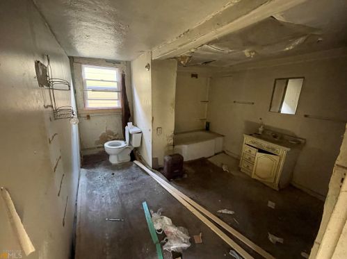 681 Ira St, Atlanta GA  30310-2131 exterior