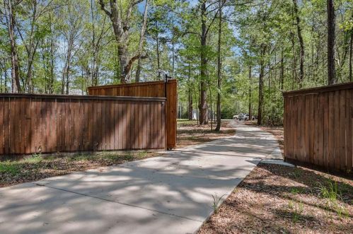 3315 Spg Br Rd, Montgomery TX 77316-2503 exterior