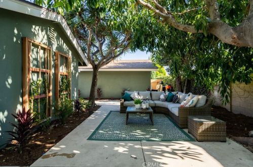 14291 Prospect Ave, Tustin CA  92780-2316 exterior