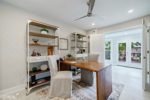 25 Chaumont Sq, Atlanta GA  30327-1088 exterior