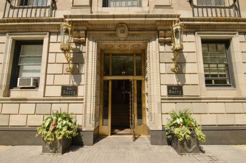 3100 Sheridan Rd, Chicago IL  60657-4931 exterior