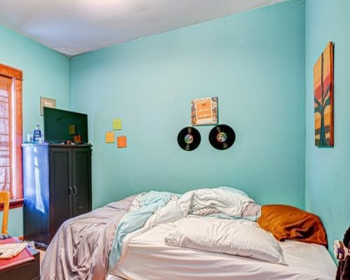 4937 Monticello Ave, Chicago IL 60647-1132 exterior