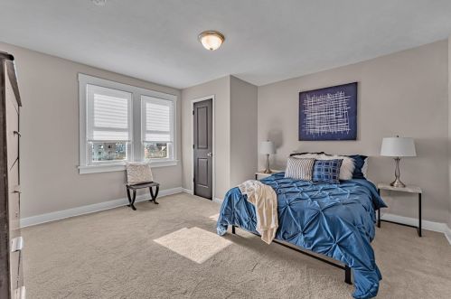 1314 Bellaire Pl, Pittsburgh PA  15226-1830 exterior