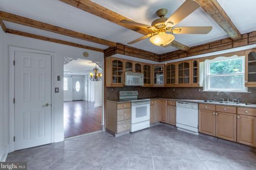 201 Academy Ave, Manor PA  19036-1712 exterior