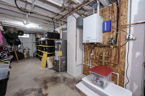 8523 Westnedge Ave, Kalamazoo MI  49002-6227 exterior