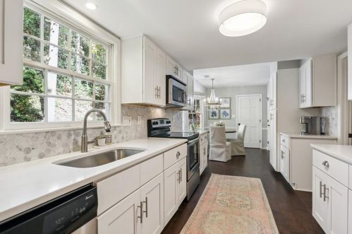 520 Forest Valley Rd, Atlanta GA  30342-2303 exterior