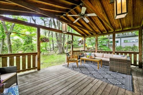 14 Lewis Dr, Maplewood NJ 07040-1005 exterior