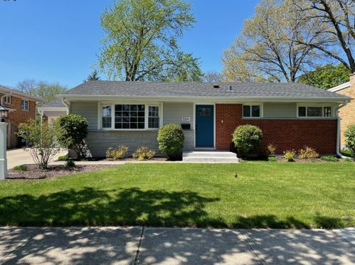 554 Park Ave, Elmhurst IL  60126-3645 exterior