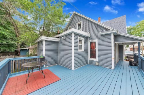 56 Stewart St, Grand Rapids MI 49507-2402 exterior