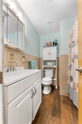 1491 Mohican Dr, Pittsburgh PA 15228-1613 exterior