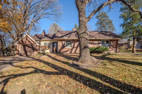 5122 Flambeau Rd, Madison, WI 53705-1304