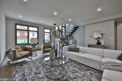 1024 Christian St, Philadelphia PA  19147-3707 exterior