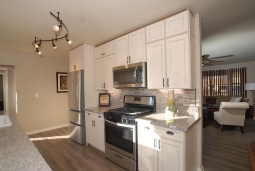 9601 Grayce Dr, Sturtevant, WI 53177-2671