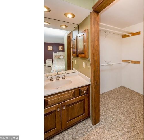 520 Glenbrook Ave, Saint Paul MN 55128-6505 exterior