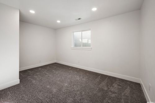 2447 Robidoux Rd, Sandy UT 84093-1129 exterior