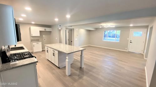 5754 18th St, Tucson AZ  85711-5106 exterior