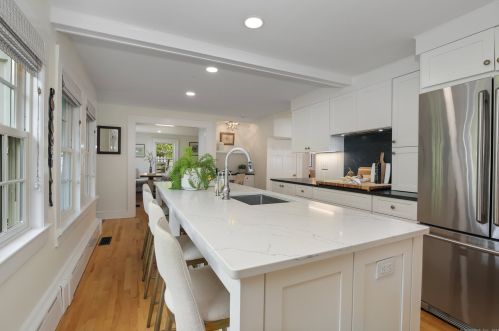 88 Kings Hwy, Westport CT 06880-2422 exterior