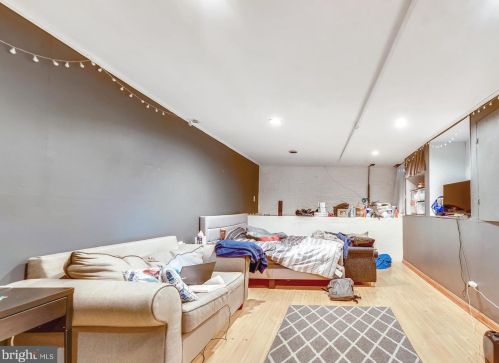 1768 T St, Washington DC 20009-7101 exterior