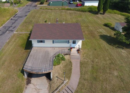 3117 Wicklow St, Duluth MN 55806-1333 exterior