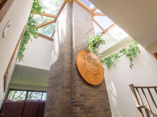 300 Cir Dr, Meskegon MI 49445-2712 exterior