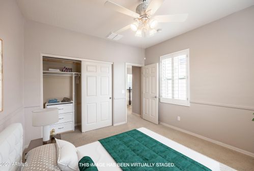 3931 Crst Ln, Phoenix AZ 85027-1602 exterior